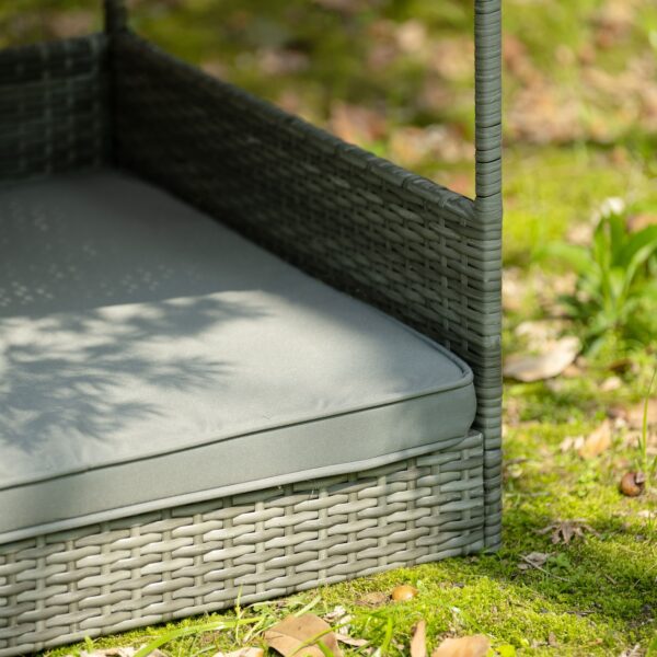 Seasonal PE Wicker Pet Furniture